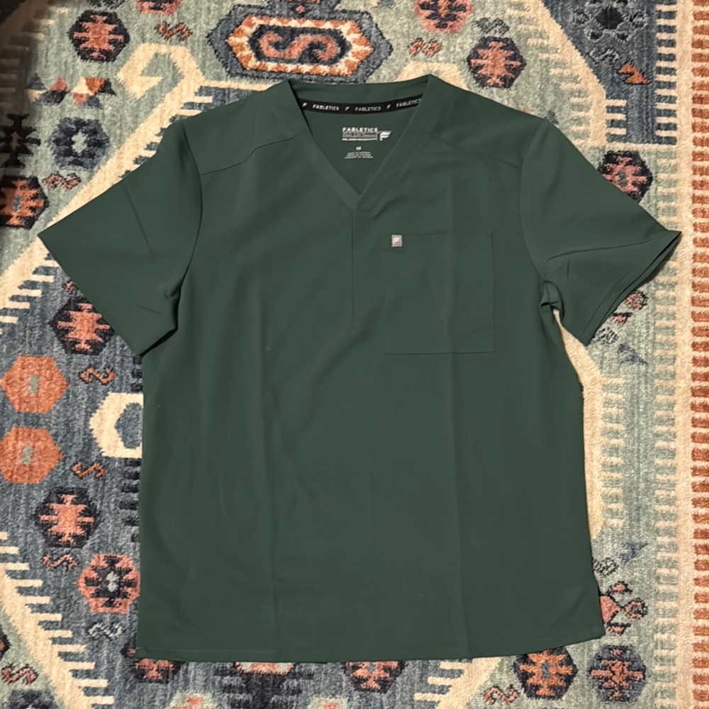 Fabletics Men’s Scrub Top